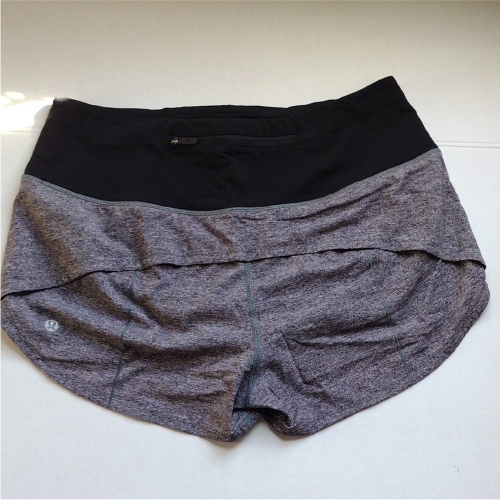 Lululemon Women's Black and Gray Shorts